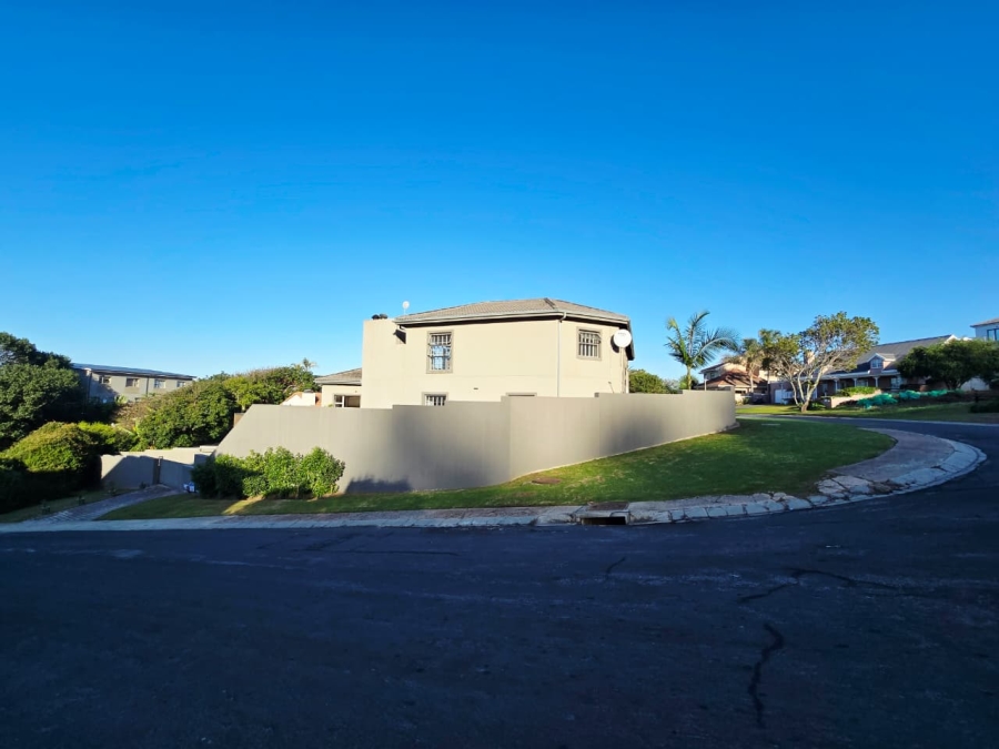 6 Bedroom Property for Sale in Glentana Western Cape